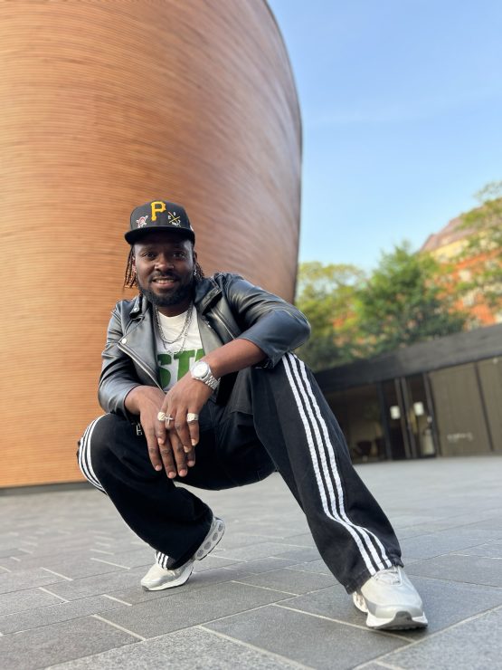 Read more about the article Haastattelussa Rich Boy Hero: Viban kesäkauden tanssiopettaja suoraan Ghanasta