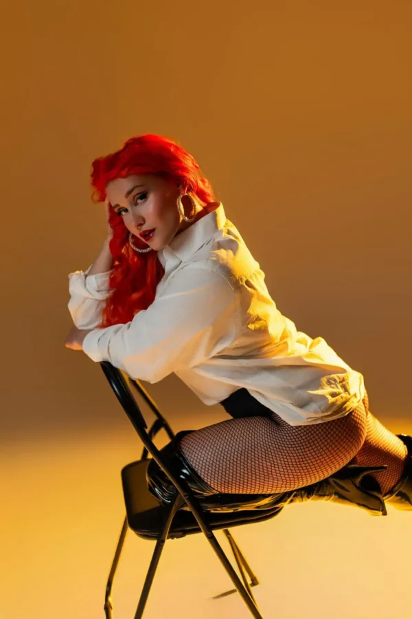 Emily Blush - tanssinopettaja waistline ja soca.